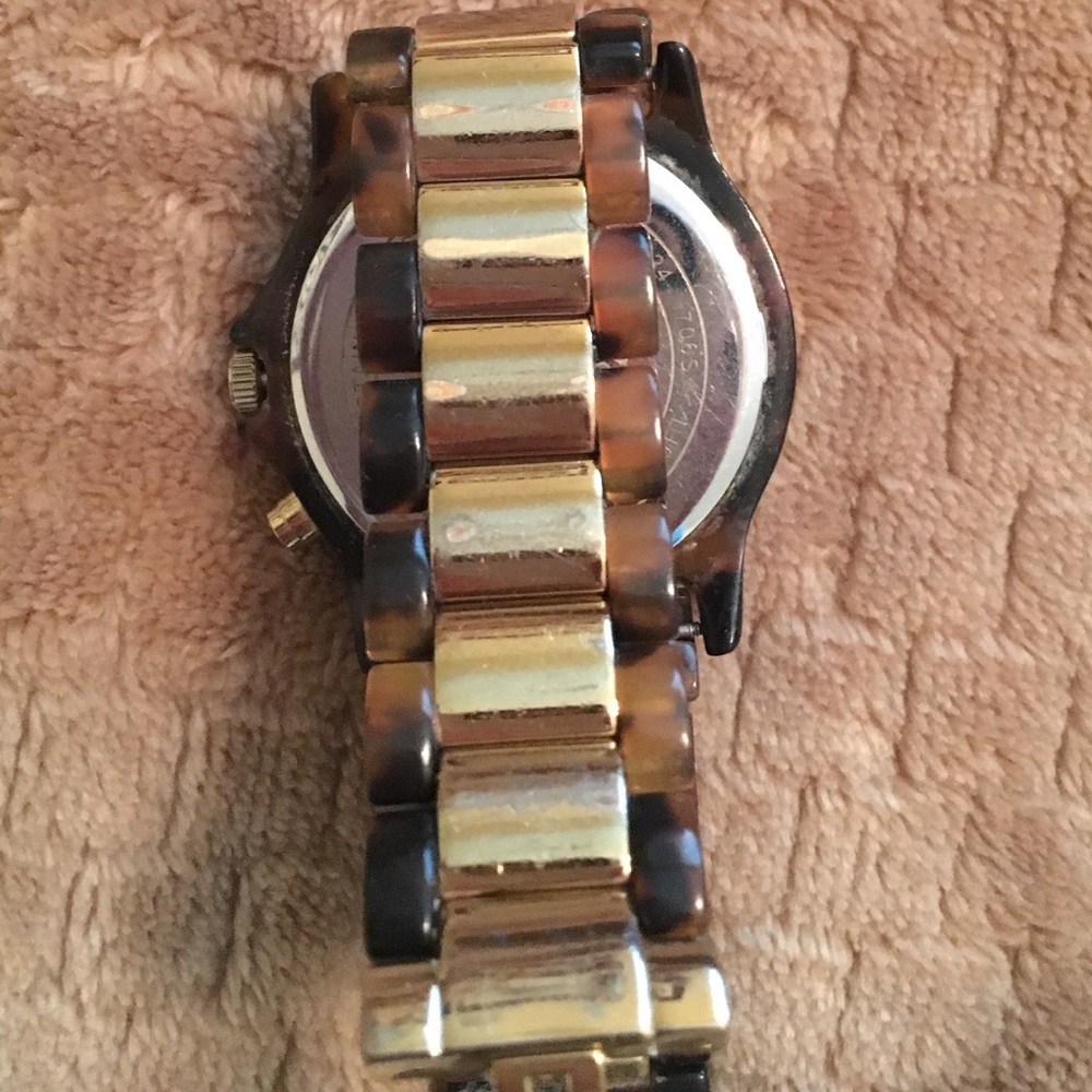 Tortoise Shell/Gold Metal Watch - Picture 3 of 3